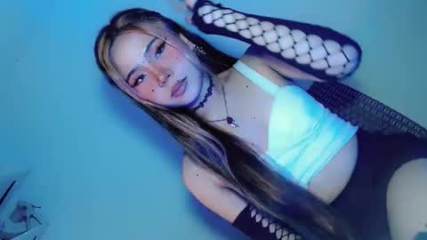 tight_elliana online show from February 21, 10:13 pm