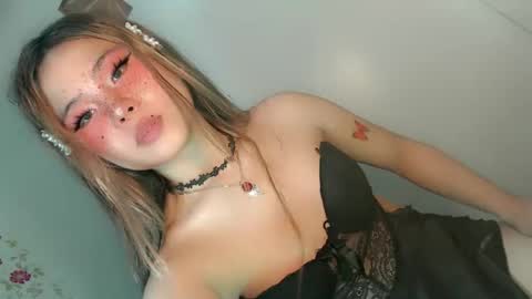 tight_elliana online show from May 16, 1:47 am
