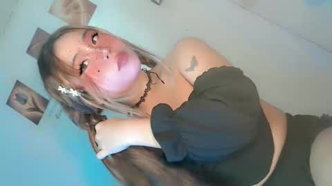 tight_elliana online show from May 17, 8:19 pm