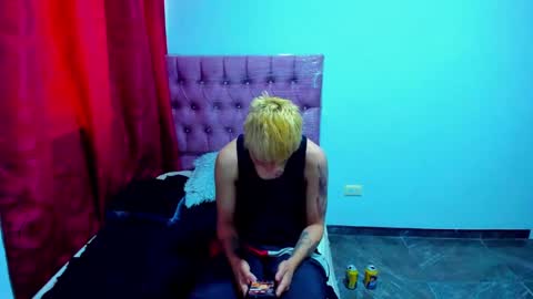 tomboygirl69 online show from December 12, 6:10 pm