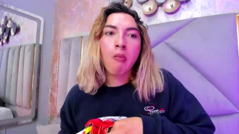   online show from January 7, 7:39 pm