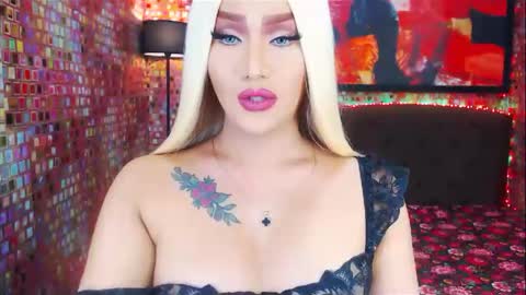 Snapshot of transplayfullolivia chatting on February 2, 10:24 am KYLIE BELLA TS online show from February 2, 10:24 am