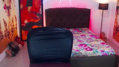 KYLIE BELLA  TS online show from January 12, 9:44 pm