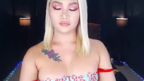KYLIE BELLA  TS online show from May 25, 1:13 am