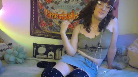 treecups online show from October 9, 10:11 pm