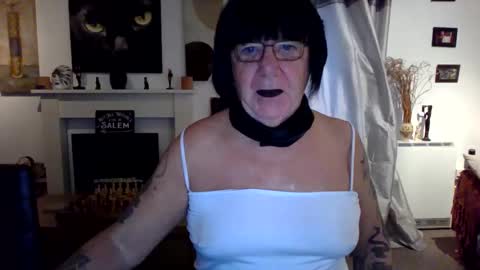 trinity1011 online show from October 29, 7:28 am