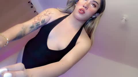 Julian online show from December 20, 7:07 pm