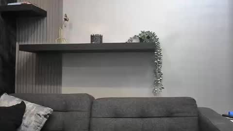 Lexi Longg online show from May 8, 6:21 am