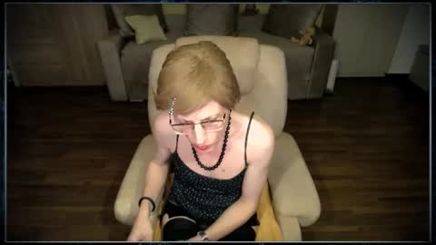 Clementine online show from December 2, 2:53 pm