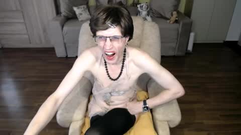 Clementine online show from May 13, 10:13 am