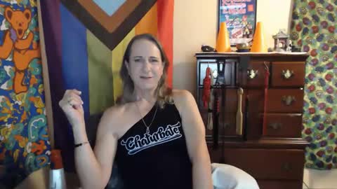 twocumkerry online show from January 8, 7:01 am