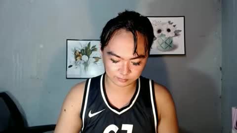 Tyla online show from May 29, 11:41 am