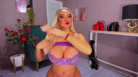 JUST CALL ME BUNNY online show from June 4, 1:52 am