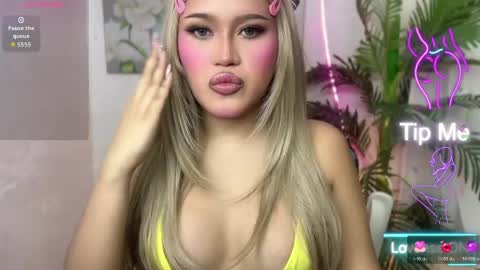 ur_bombshellpatty online show from May 4, 6:13 pm