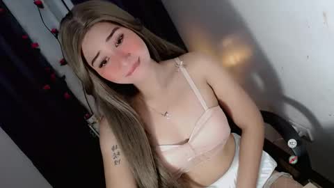 ur_rianlover online show from May 20, 1:12 am