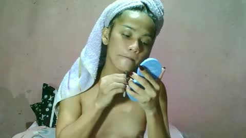 ur_sexybabe_ehra online show from May 27, 12:46 pm