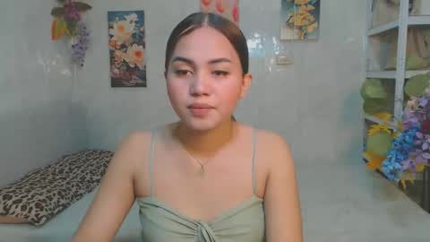 urasian_kat online show from May 15, 8:28 pm