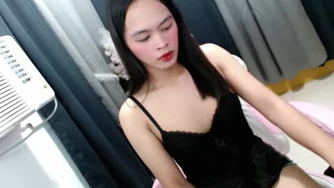 urasiancumgirl_ online show from May 7, 7:26 am