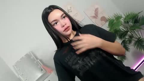 Snapshot of ure_asiancockgirl07 chatting on October 20, 10:18 am Bretesh online show from October 20, 10:18 am