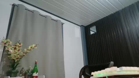 urfave_bbgirl online show from December 15, 3:17 pm