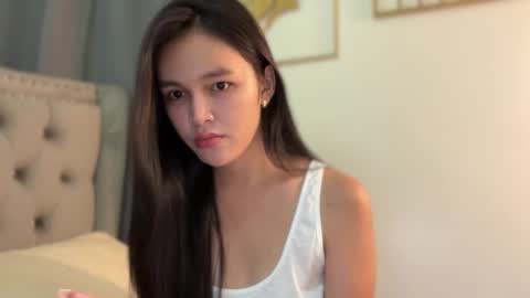 Amira online show from December 1, 2:03 am