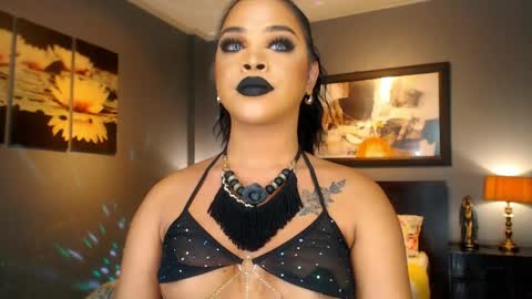 UrMajestyTyra online show from April 28, 2:27 am