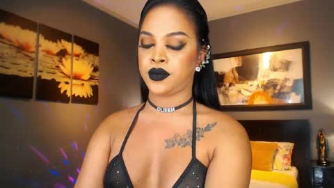 UrMajestyTyra online show from May 7, 2:40 am