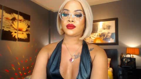 UrMajestyTyra online show from May 11, 3:56 am
