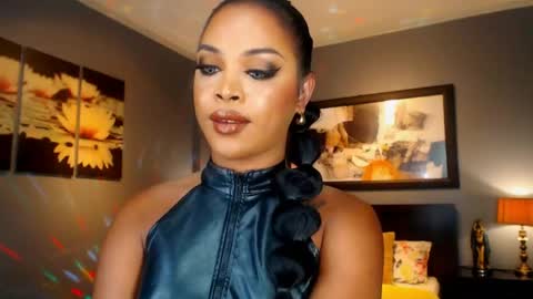 UrMajestyTyra online show from May 23, 3:24 am