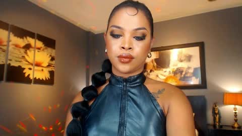 UrMajestyTyra online show from May 25, 12:52 am