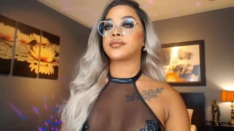 UrMajestyTyra online show from May 26, 1:02 am