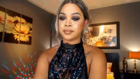 UrMajestyTyra online show from May 27, 1:57 am