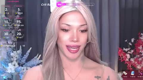 Amanda online show from May 11, 10:10 am