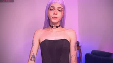 Snapshot of varya_ferreira chatting on March 1, 2:04 am  Varya Ferreira - independent model  online show from March 1, 2:04 am