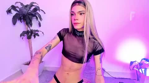  Varya Ferreira - independent model  online show from May 20, 6:41 am