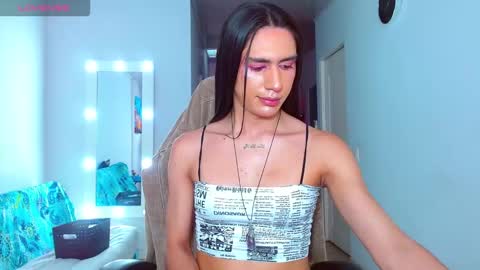 Ariana  online show from December 1, 8:55 pm