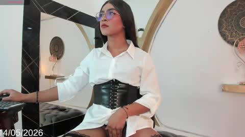 vicky_hottman online show from May 15, 10:45 am