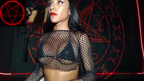 Victoria Vampire online show from December 5, 12:03 am