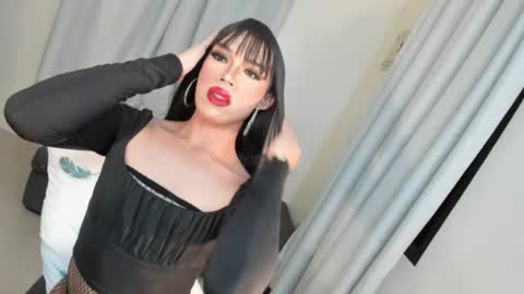 Violet online show from January 7, 6:35 pm