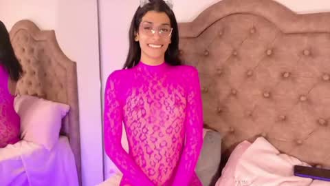 Mandy  online show from May 16, 9:07 am