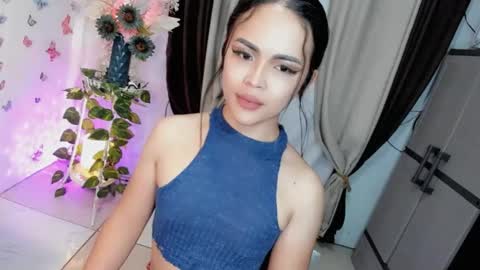 Hi Im LOVIE Please dont forget to follow and thumbs up me online show from April 28, 2:49 am