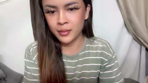 Hi Im LOVIE Please dont forget to follow and thumbs up me online show from May 23, 2:02 pm