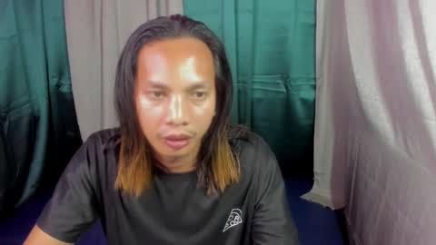 whispering_ering online show from February 22, 8:28 am