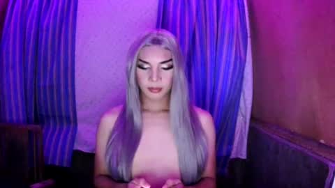 whispering_ering online show from July 26, 12:56 pm