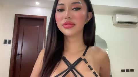 Sofia online show from May 17, 9:47 pm