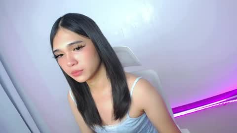 xairah_doux online show from May 5, 8:09 am