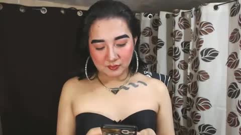 Nira   NOT INTO CHEAP GUYS  online show from January 23, 8:56 pm