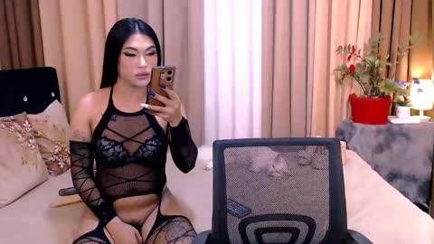 bella online show from February 4, 8:02 am