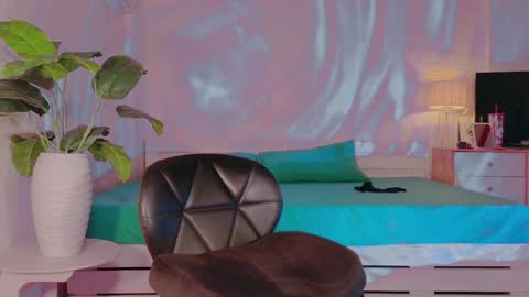 Michelle online show from January 22, 9:13 am