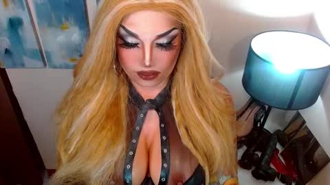 Snapshot of xshadowseductressmitchx chatting on September 29, 6:57 am Cattaleya online show from September 29, 6:57 am